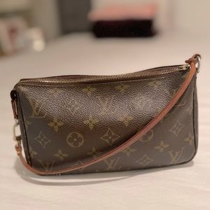 POCHETTE ACCESSOIRES